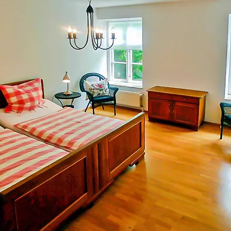 Gutshaus Апартаменты Julchendorf